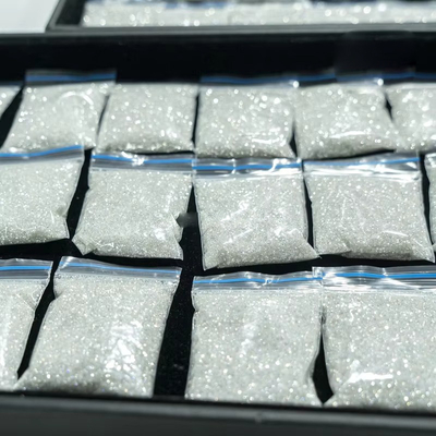 작은 크기의 둥근 메레 모이산이트 1.0 CT 컬러 플레이 광 효과